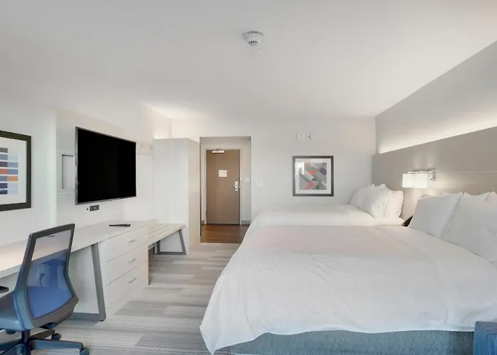 Express & - By Ihg Hotel 3*