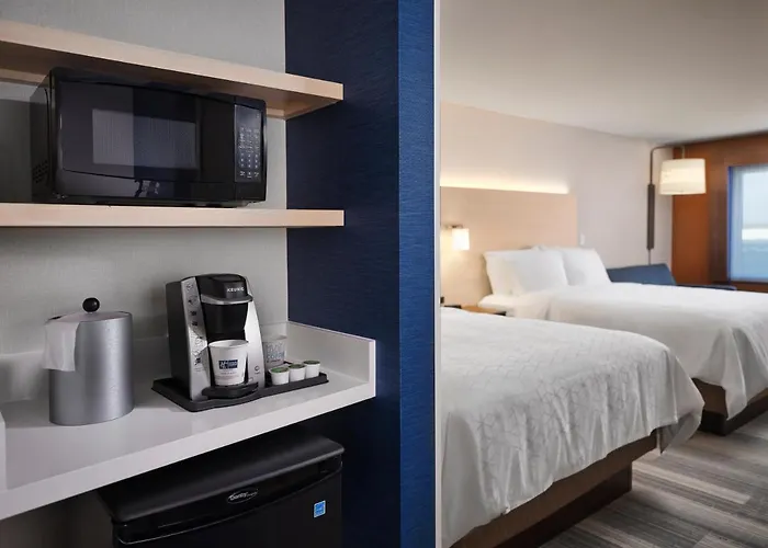 Express & - By Ihg Hotel 3*