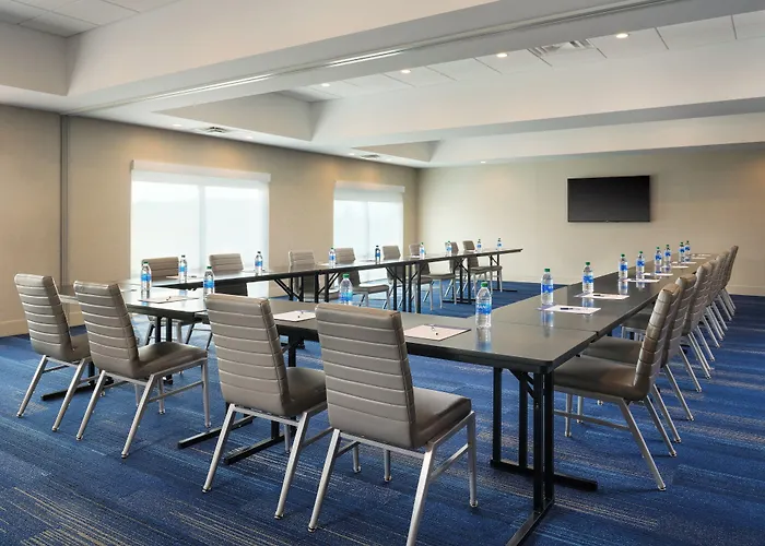 Express & - By Ihg Lockport