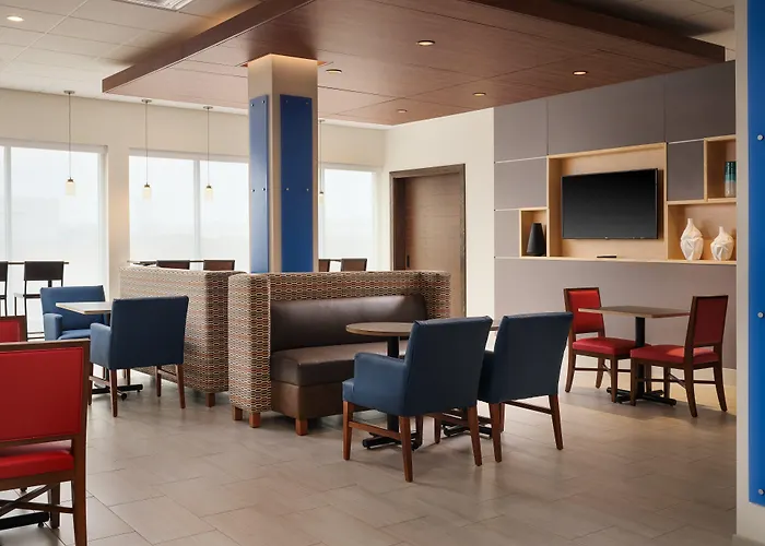 Express & - By Ihg Hotel 3*