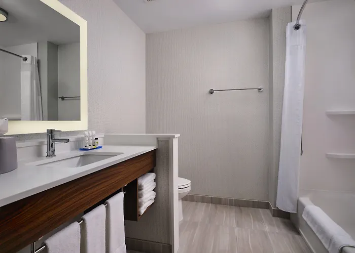 Hotel Express & - By Ihg