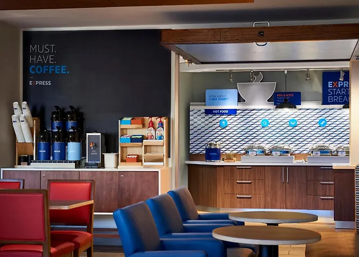 Express & - By Ihg Hotel 3*