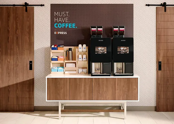 Hotel Express & - By Ihg 3*
