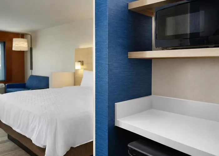 Hotel Express & - By Ihg 3*