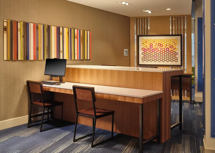 Express & - By Ihg Hotel Lockport