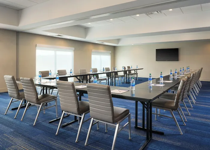 Express & - By Ihg 3* Lockport